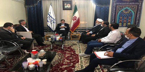 ‫رئیس دانشگاه صنعتی قم  با نماینده مردمی استان قم در مجلس شورای اسلامی دیدار کرد.