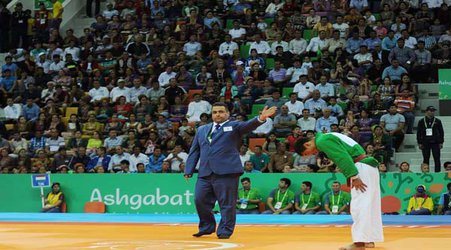 حضور کارمند واحد بجنورد به‌عنوان تنها داور ایرانی حاضر در بازی‌های آسیایی جاکارتا