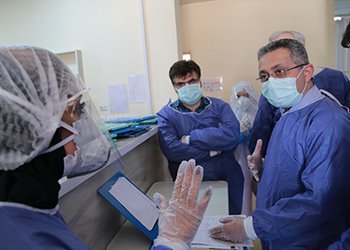 در ادامه سفر معاون وزیر بهداشت به بوشهر؛
معاون درمان وزیر بهداشت از بیمارستان شهید گنجی برازجان بازدید کرد/ گزارش تصویری
