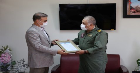 قدردانی فرمانده پایگاه هوایی شهید نوژه از رئیس دانشگاه علوم پزشکی همدان