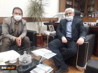 نشست رئیس دانشکده شهید شمسی پور با دکتر علی الهیار ترکمن معاون برنامه ریزی و توسعه منابع وزارت آموزش و پرورش