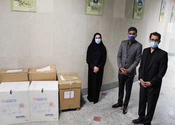 رئیس مرکز آموزشی درمانی شهدای خلیج‌فارس بوشهر خبر داد:
۲ دستگاه تنفس مصنوعی به مرکز آموزشی درمانی شهدای خلیج‌فارس بوشهر اهدا شد