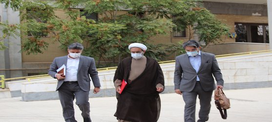 بازدید رئیس دانشگاه آزاد اسلامی قم و هیات همراه از دانشکده علوم پزشکی