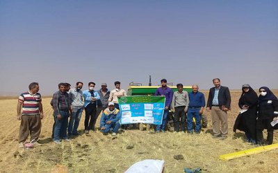 برگزاری کارگاه انتقال یافته های تحقیقاتی با عنوان "کشت مستقیم گندم دیم" در شهرستان شازند استان مرکزی