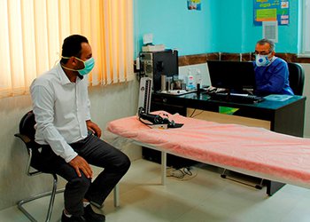 رییس شبکه بهداشت و درمان دشتستان:
۱۲ هزار نفر از خدمات تشخیصی و بالینی در مراکز منتخب کرونا دشتستان بهره‌مند شده‌اند