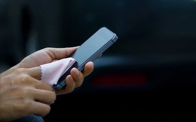 نکات ایمنی مهم در مورد ضدعفونی تلفن همراه در زمان شیوع کرونا