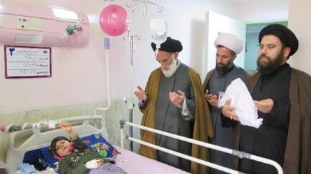 بازدید آیت ا.....موسوی اصفهانی از مرکز آموزشی درمانی بعثت