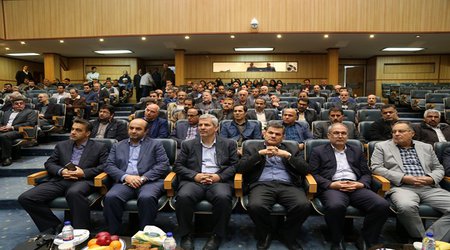 با حضور دکتر اسکندر  زند ، مراسم تقدیر از دکتر رضایی معاون وزیر در امور تولیدات دامی کشور و معارفه دکتر اسماعیل خانیان به عنوان رئیس موسسه تحقیقات علوم دامی برگزار شد