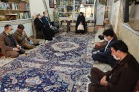 رئیس دانشگاه جامع علمی کاربردی با خانواده شهید حججی دیدار و گفتگو کرد