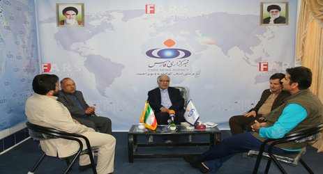 سازمان‌های دولتی و بخش خصوصی در مسیر توسعه استان به دانشگاهها اعتماد کنند