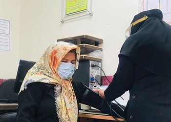 کارشناس برنامه مراقبت زنان میانسال و سالمند شبکه بهداشت و درمان دشتستان:
برای پیشگیری از سرطان معاینات دوره‌ای را جدی بگیرید