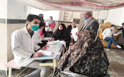 ارائه خدمات درمانی رایگان پزشکی توسط بسیج جامعه پزشکی دانشگاه آزاداسلامی قم