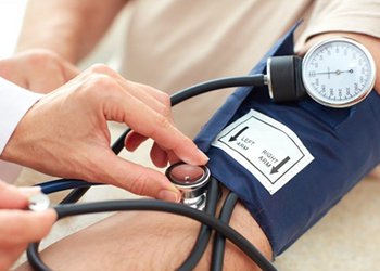 کارشناس مبارزه با بیماری‌های غیر واگیر شبکه بهداشت و درمان گناوه:
بیماری فشارخون بالا به علت بی علامت بودن، یک قاتل خاموش است
