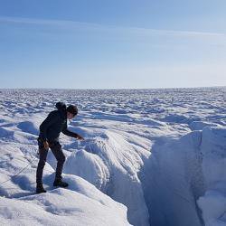 Fibre-optics used to take the temperature of Greenland Ice Sheet