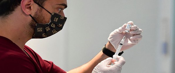‘It’s a minefield’: COVID vaccine safety poses unique communication challenge