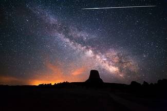 This year's Lyrid meteor shower coincides with Earth Day, but light pollution is ruining the show