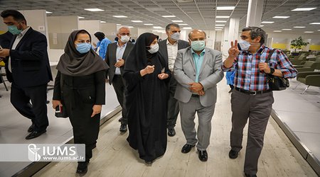 بازدید دکتر زالی از مرکز تجمیعی واکسیناسیون ایرانمال