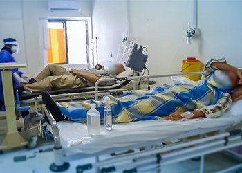 رییس شبکه بهداشت و درمان جم:
افزایش سه برابری بیماران سرپایی و دو برابری بستری‌ها در هفته اخیر / آمار جان‌باختگان کرونا در جم به ۶۰ نفر رسید
