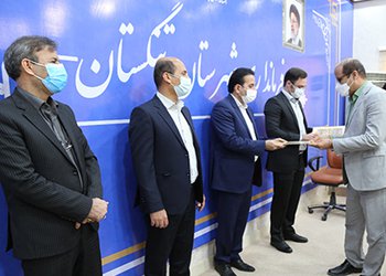 شبکه بهداشت و درمان تنگستان به عنوان دستگاه برتر اجرایی شهرستان تنگستان انتخاب شد