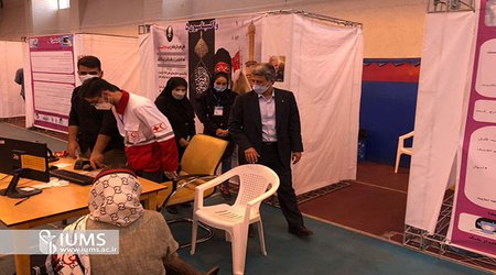 بازدید سر زده دانشگاه ایران از مرکز واکسیناسیون کردستان