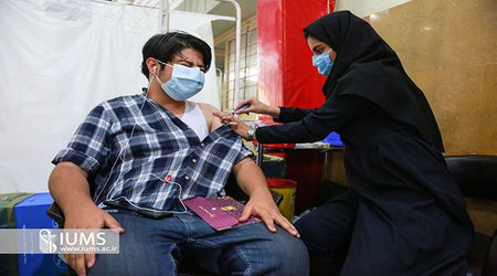 تزریق روزانه ۲۵۰۰ دوز واکسن کرونا در پارک هنرمندان تهران
