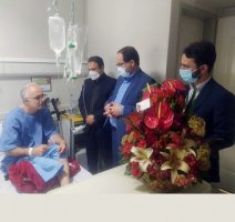 عیادت سرپرست دانشگاه تهران از همکار هیات علمی  و جانباز دفاع مقدس در بیمارستان
