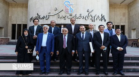 نخست وزیر اسبق عراق از دانشگاه علوم پزشکی ایران بازدید کرد