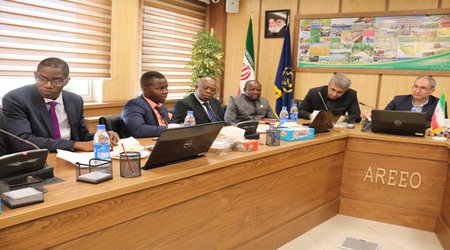 درنشست مشترک وزیر منطقه شمال کشور غنا ، با رئیس سازمان تحقیقات، آموزش و ترویج کشاورزی، ظرفیت های موجود کشاورزی بین دو کشور تشریح شد