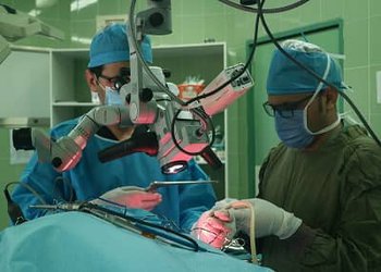 در نیمه اول آبان ماه سال ۱۴۰۰ صورت گرفت؛
۱۶۷ عمل جراحی در مرکز آموزشی درمانی شهدای خلیج‌فارس بوشهر انجام شد