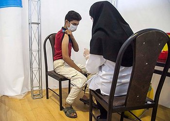 رئیس مرکز بهداشت شهرستان بوشهر خبر داد؛
واکسیناسیون ۸۱ درصدی دانش آموزان ۱۲ تا ۱۸ سال در شهرستان بوشهر
