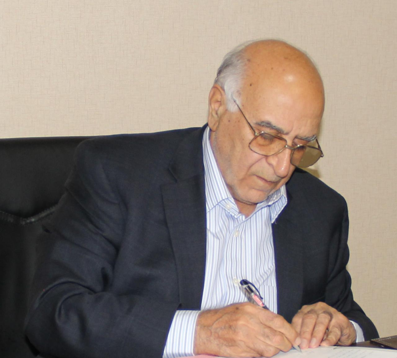 دعوت رئیس دانشگاه علوم پزشکی آزاد اسلامی تهران از دانشگاهیان برای شرکت در راهپیمایی یوم الله22بهمن