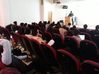 آشنایی با روش های استفاده از آخرین ابزار تکنولوژی در یادگیری و آموزش زبان در دانشگاه یزد