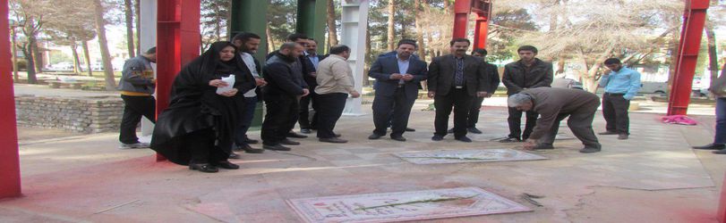 مراسم غبار روبی گلزار شهدای گمنام میدان امام(ره) اردکان توسط دانشگاهیان اردکان برگزار شد