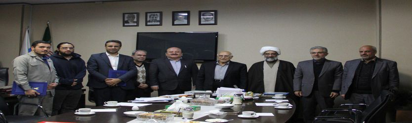 با حضور اعضای شورای فرهنگی از زحمات فرماندهان بسیج کارکنان و بسیج دانشجویی تقدیر شد.