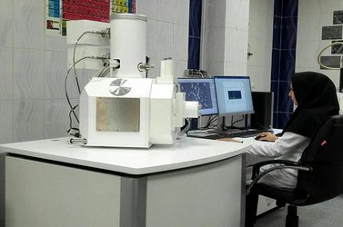 نصب میکروسکوپ الکترونی روبشی انتشار میدانی در آزمایشگاه مرکزی دانشگاه