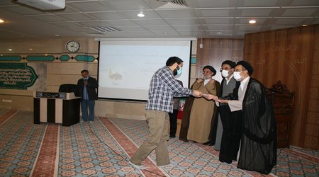 برگزاری مراسم جشن و سرور به مناسبت عید مبعث حضرت رسول اکرم(صلی الله علیه و آله و سلّم) همراه با اهدای جوایز مسابقات دهه مبارک فجر انقلاب اسلامی ایران  در دانشگاه باقرالعلوم(ع)