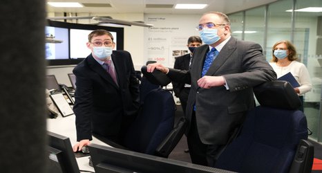 Minister for the Cabinet Office meets cyber security experts at Imperial