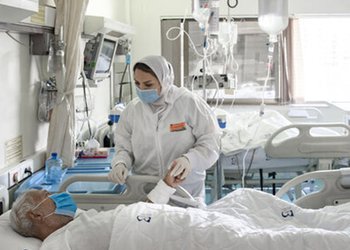 سرپرست دانشگاه علوم پزشکی بوشهر:
یک شهرستان نارنجی شد / ۵۹ بیمار در بخش‌های کرونایی بیمارستان‌های استان بوشهر بستری هستند
