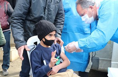 نیمی از پرجمعیت‌ترین شهر دانش آموزی مازندران واکسن کرونا تزریق کردند