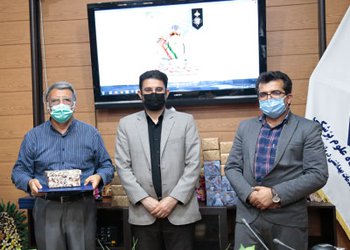 به مناسبت روز پزشک از پزشکان نمونه استان بوشهر تجلیل شد / گزارش تصویری