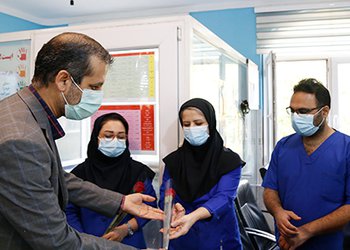 در روز پرستار صورت گرفت؛
تجلیل مشاور اجرایی رییس دانشگاه از پرستاران بخش دیالیز فاطمه الزهرا (س) بوشهر / گزارش تصویری