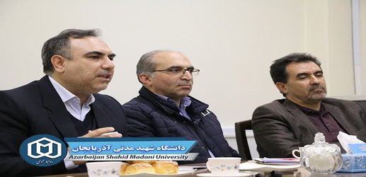 سرپرست دانشگاه طی دیداری صمیمانه، با اعضای هیات‌علمی و کارکنان دانشکده  علوم تربیتی و روانشناسی به گفتگو و تبادل نظر پرداخت.