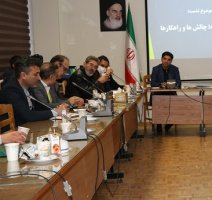 تدوین راهکارهای علمی برای احیای تالاب و مدیریت پدیده گرد و غبار پیرامون تالاب صالحیه