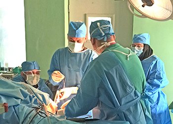 برای اولین بار در بیمارستان کنگان انجام شد؛
عمل جراحی‌ترمیم رباط صلیبی و منیسک داخلی زانو به روش آرتروسکوپی در بیمارستان کنگان
