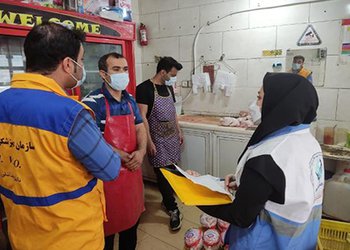 رئیس شبکه بهداشت و درمان شهرستان دشتستان:
۲۰۰۰ بازرسی از مراکز تهیه و توزیع مواد غذایی دشتستان در نوروز انجام گرفته است
