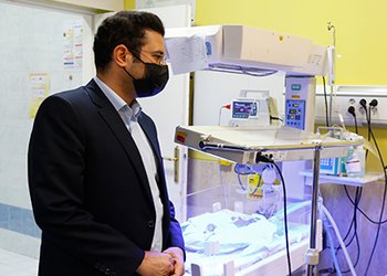 اختصاص ۱۰۰ میلیارد ریال تجهیزات به بخش ویژه نوزادان و کودکان بیمارستان شهدای هسته‌ای
