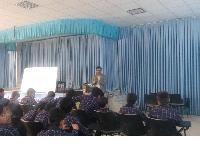 برنامه آموزشی بیماری غیر واگیر و پدیکلوز آموزشگاه رضایی نژاد شهرستان سرخه