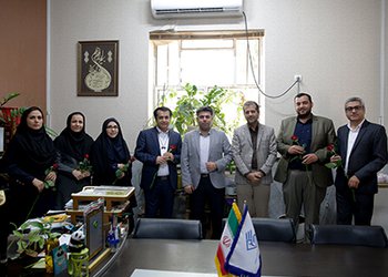 به مناسبت روز روابط عمومی و ارتباطات؛
حضور رییس دانشگاه علوم پزشکی بوشهر در مدیریت روابط عمومی و بین‌الملل