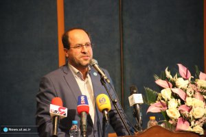 دکتر مقیمی مطرح کرد: عارضه صورت‌گرایی در مرحله گذار از دانشگاه سنتی به دانشگاه کارآفرین | غفلت از علوم پایه و علوم انسانی و کاهش آزادی علمی رهاورد سرمایه‌داری آکادمیک | صوری بودن قانون، هم‌پوشانی، ناهمگونی هنجاری و ساختاری در مدل منشوری آموزش عالی