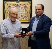 دکتر مقیمی: قدردانی از اساتید پیشکسوت باعث برکت در فعالیت‌های دانشگاه می‌شود | احساس بی‌نقصی در مدیریت و بی‌نیازی از تجربیات پیشکسوتان، نقطه سقوط است | دکتر ابریشمی: اساتید جوان را عاشق دانشگاه و دانشجو و محیط کار کنید